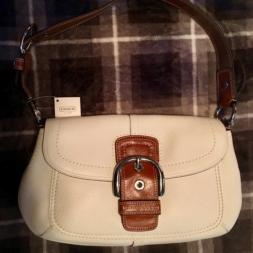 AUTHENTIC 100% leather Coach Purse with Tags